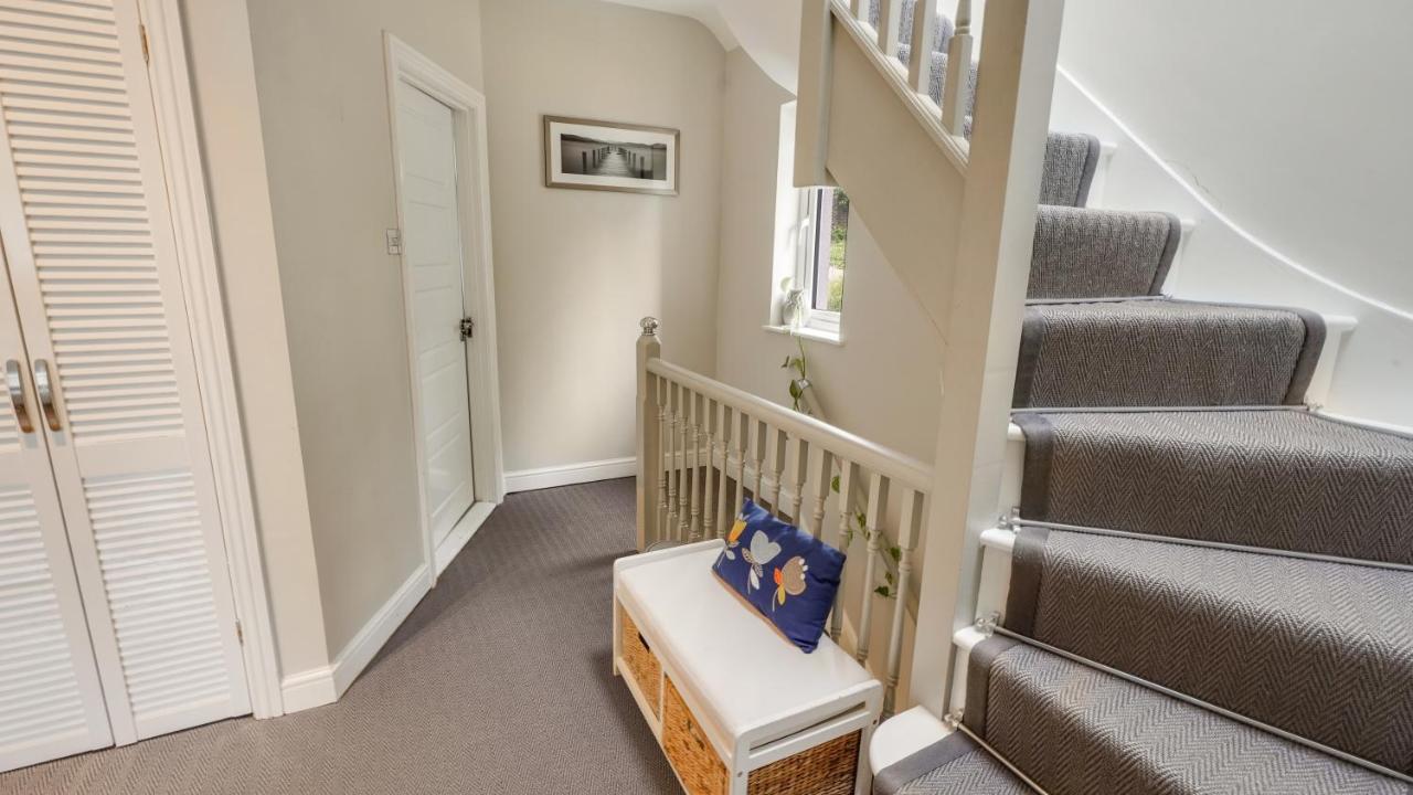 Cosy Luxurious Family Home Лондон Экстерьер фото